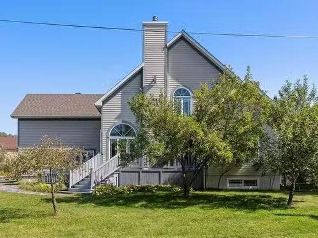 House for sale in Memphrémagog, Quebec
