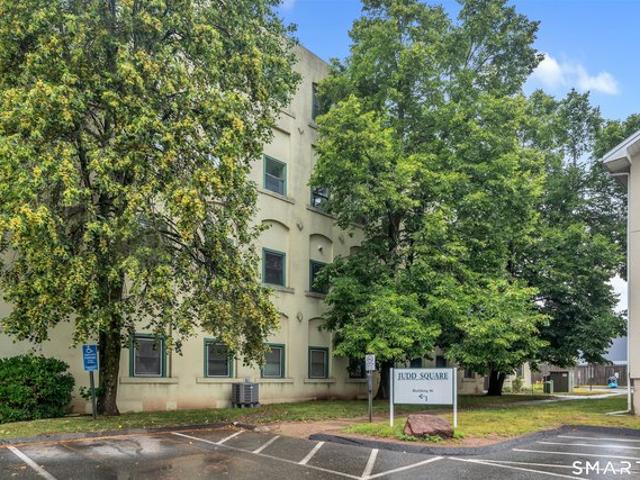 Condo for sale in Wallingford, Connecticut