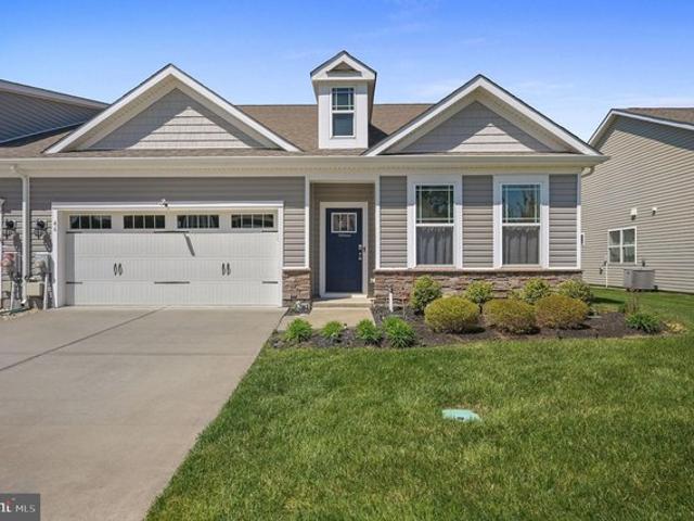 Townhouse for sale in Delaware