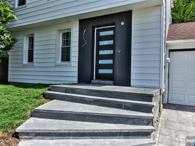 House for sale in River Edge, New Jersey