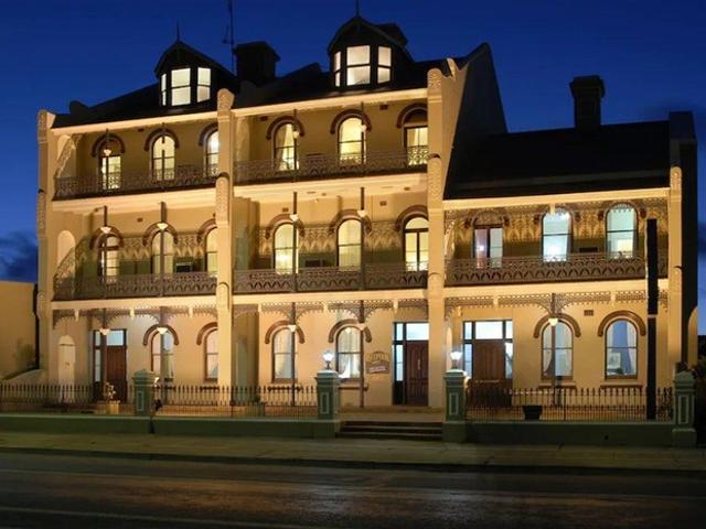 Townhouse for sale in Goulburn