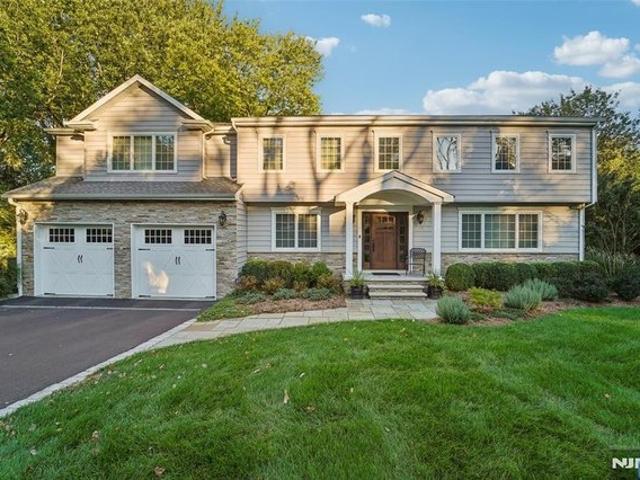 House for sale in Wyckoff, New Jersey