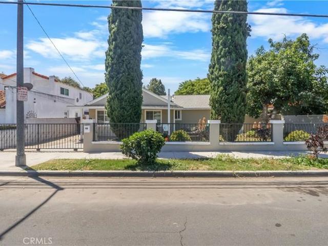 House for sale in Long Beach, California