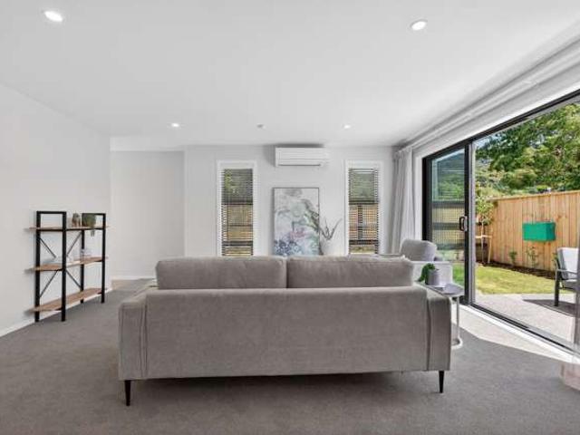 Townhouse for sale in Days Bay, Wellington