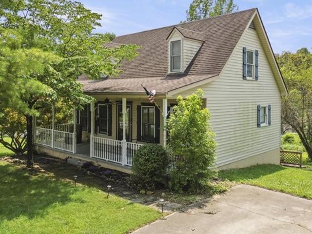 House for sale in Stearns, Kentucky
