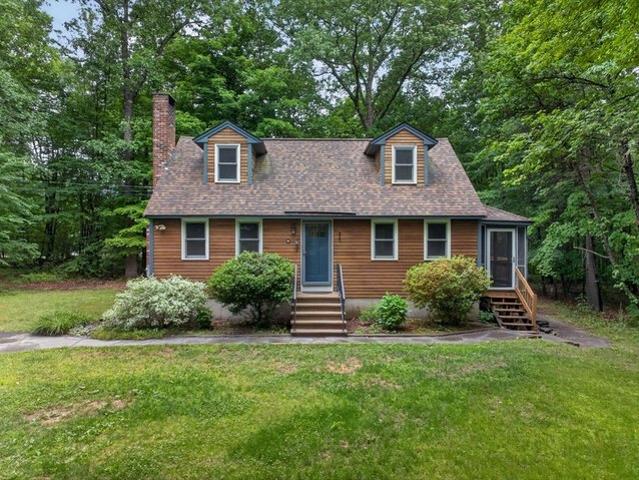 House for sale in Pepperell, Massachusetts
