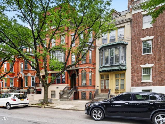 House for sale in Center Square, City of Albany