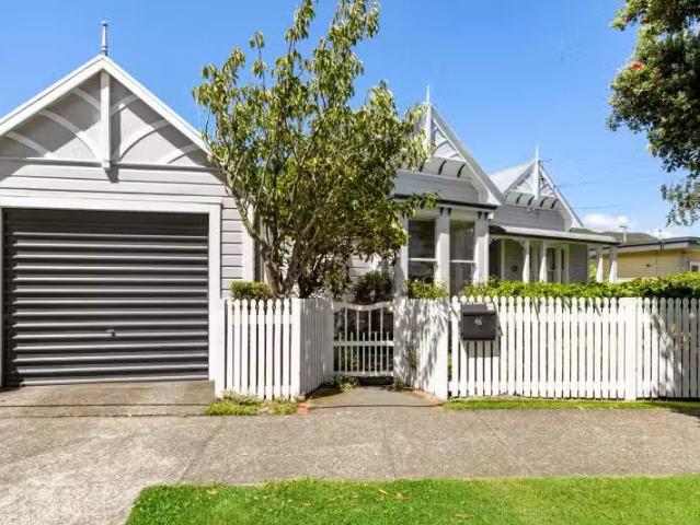 House for sale in Days Bay, Wellington