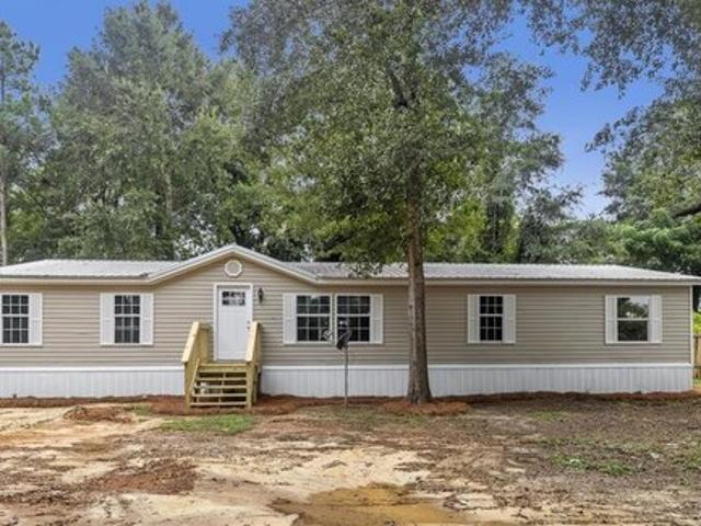 House for sale in Cottonwood, Alabama