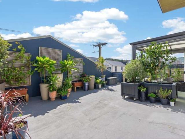 Apartment for sale in Days Bay, Wellington