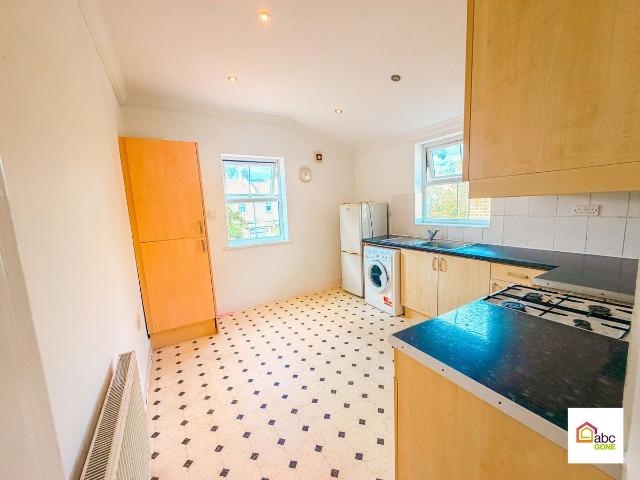 Apartment for rent in Gants Hill, Greater London