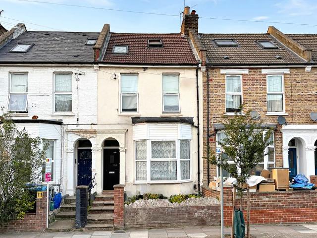 Apartment for rent in Harlesden, Greater London