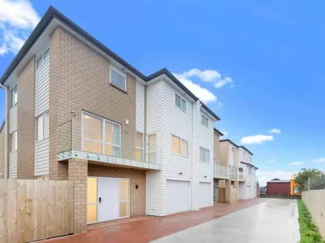 Apartment for sale in Howick, Oroua County