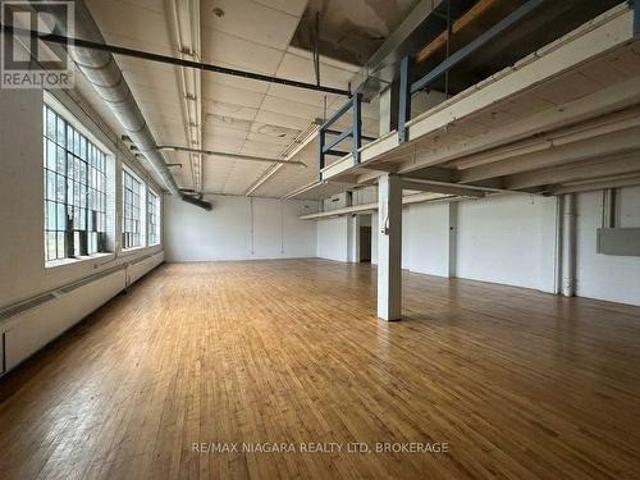 Commercial for rent in Niagara, Ontario
