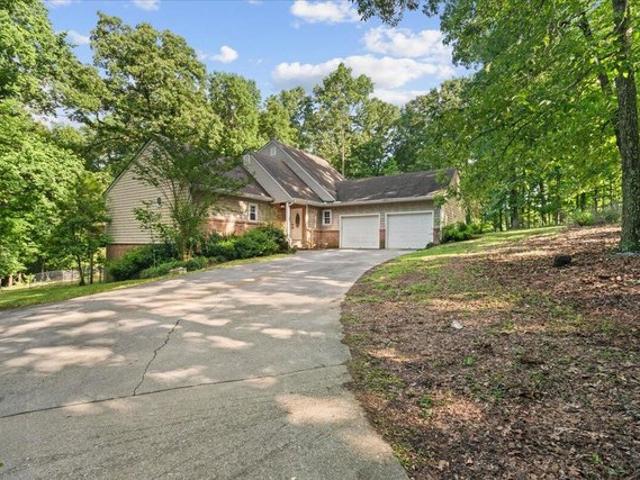 House for sale in Cohutta, Georgia