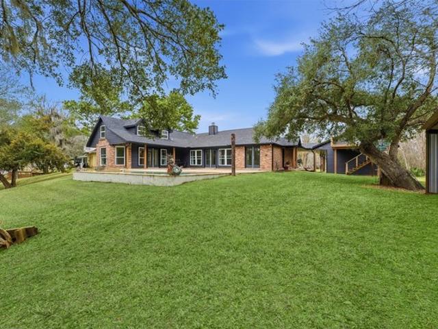 House for sale in Brazoria, Brazoria County