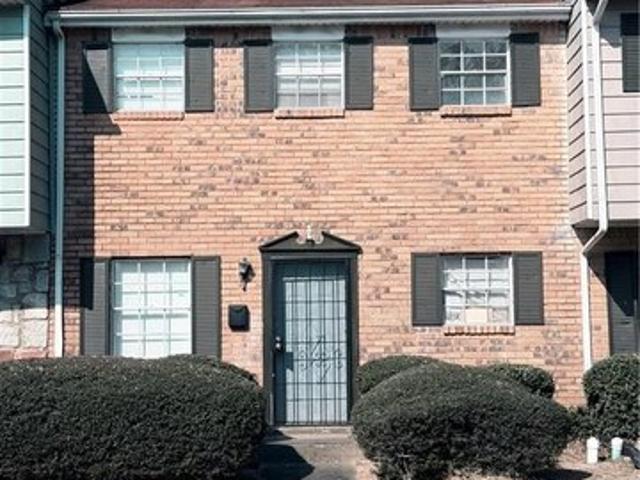 Townhouse for sale in Union City, Georgia