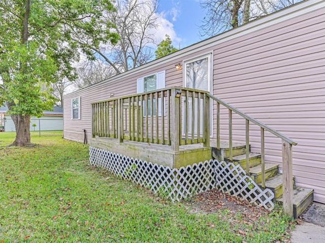 House for sale in Bacliff, Texas