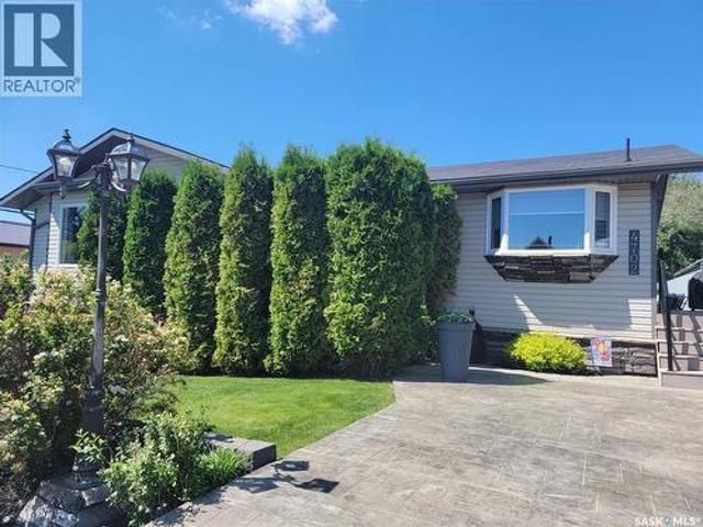 House for sale in Macklin, Saskatchewan