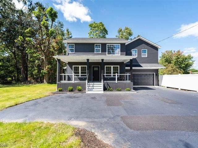 House for sale in Canfield, Mahoning County
