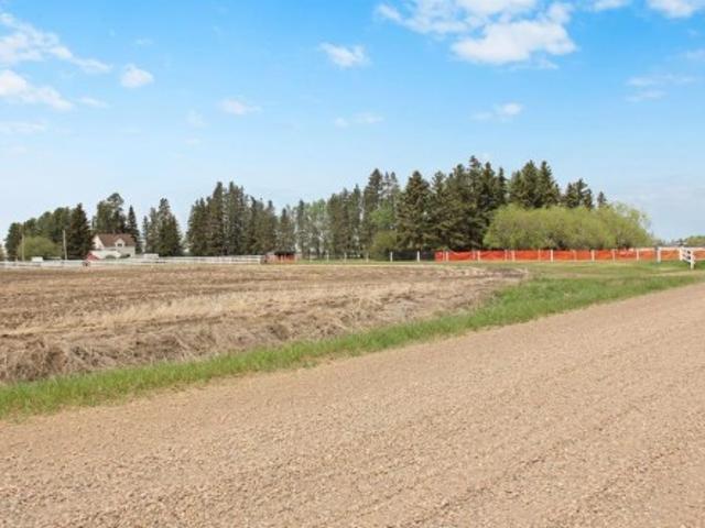 House for sale in Alberta