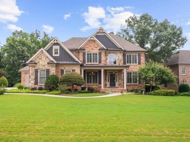 House for sale in Flowery Branch, Georgia