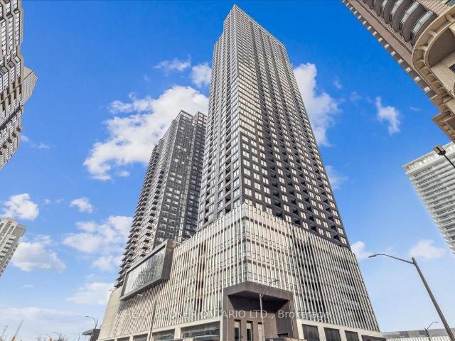 Condo for rent in Toronto, Golden Horseshoe