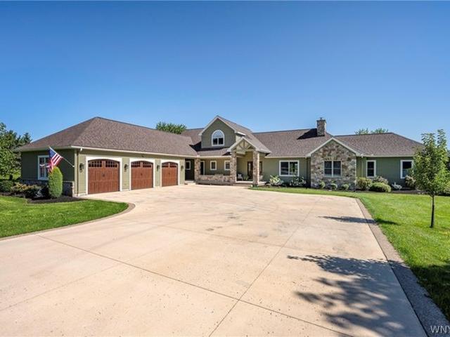 House for sale in Niagara, New York