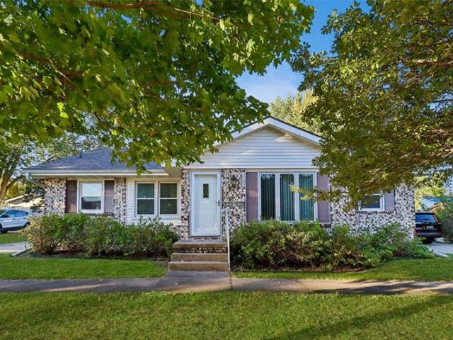 House for sale in Westchester Manor, Des Moines