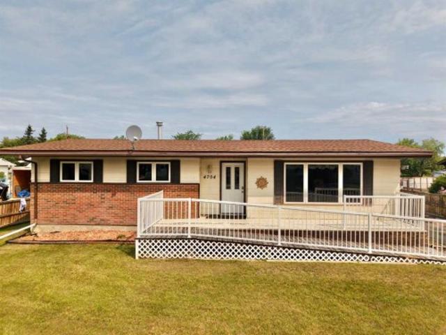 House for sale in Grimshaw, Alberta