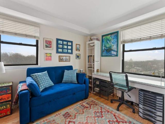 Property for sale in The Bronx, Arverne