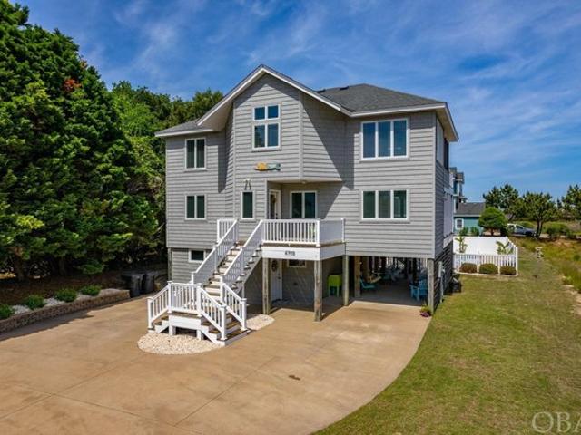 House for sale in Kitty Hawk, North Carolina