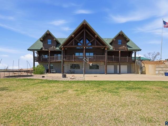 House for sale in Beresford, South Dakota