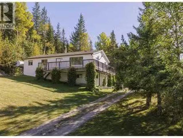House for sale in Dunster, British Columbia