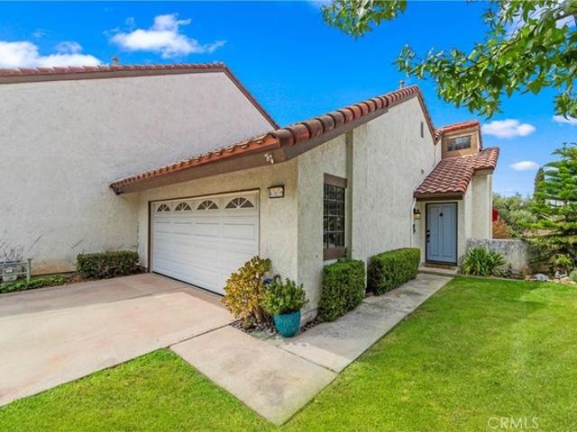 Townhouse for sale in Orange, California