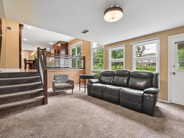 House for sale in Mchenry, Illinois