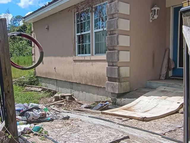 House for sale in Douglas, Coffee County