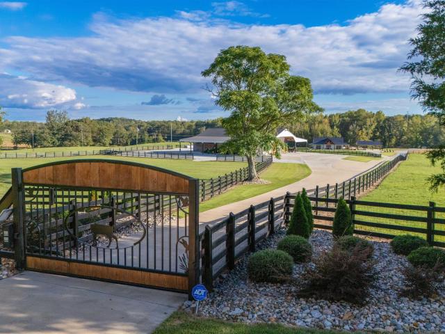 House for sale in Roanoke, Alabama