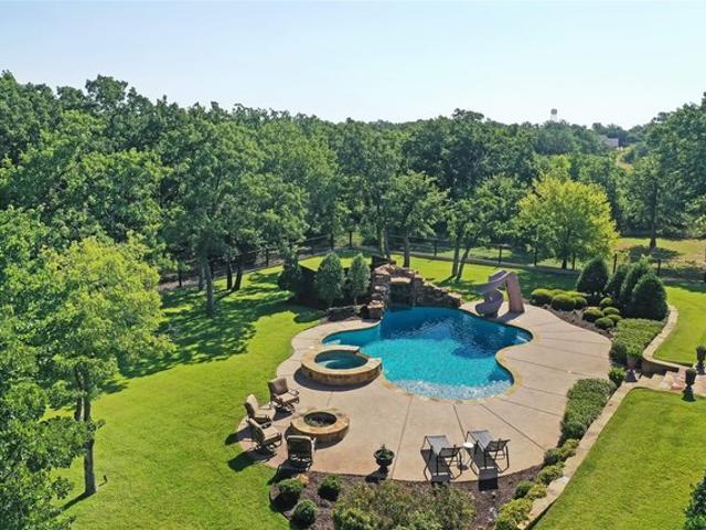 House for sale in Jacksboro, Texas