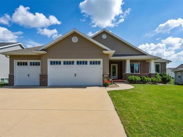 House for sale in Linn, Iowa