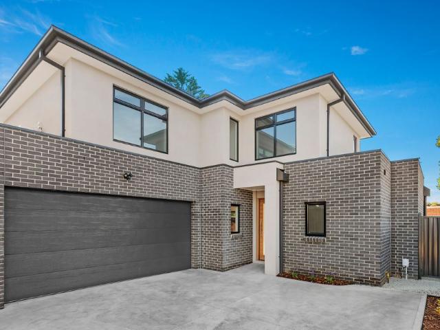 Townhouse for rent in Heidelberg Heights, Melbourne