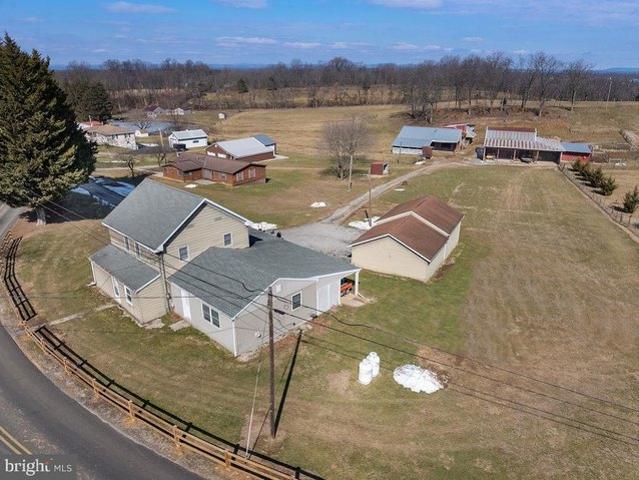 House for sale in Abbottstown, Pennsylvania