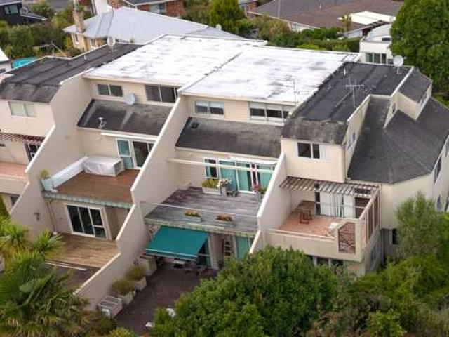 Townhouse for sale in Wairau Valley