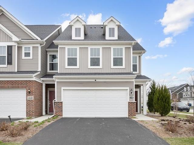 Townhouse for sale in Aurora, Illinois