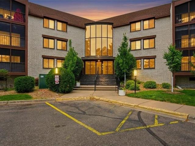 Condo for sale in Hennepin, Minnesota