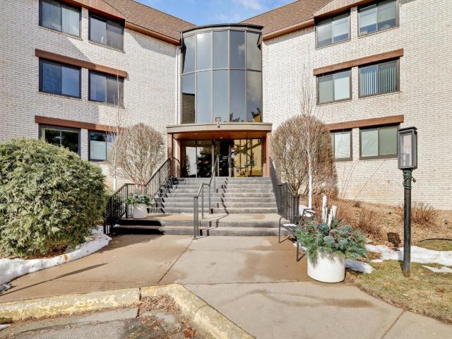 Condo for sale in Hennepin, Minnesota
