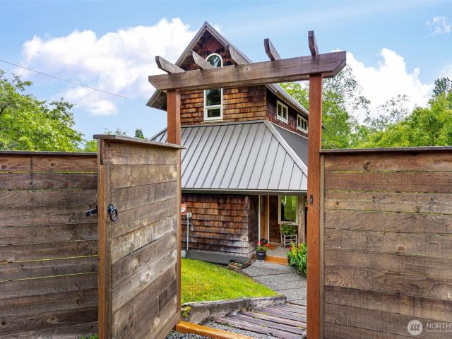 House for sale in Bainbridge Island, Washington