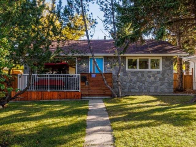 House for sale in Glendale, Calgary