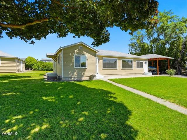 House for sale in Yakima, Washington