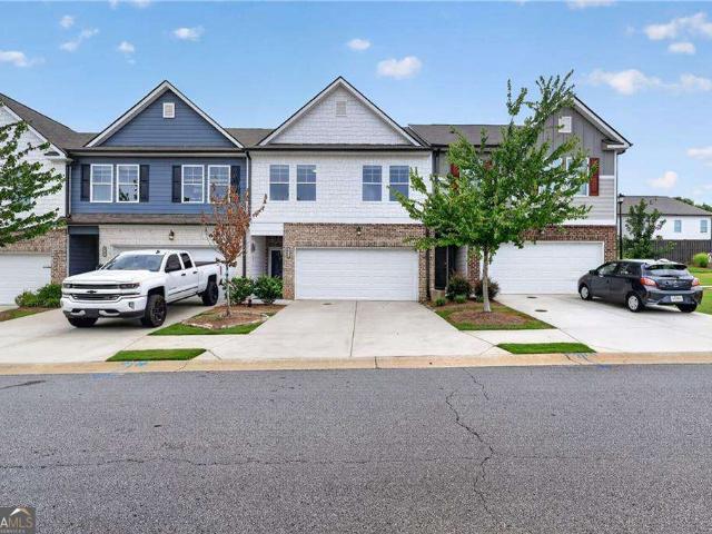 Townhouse for sale in Oakwood, Georgia